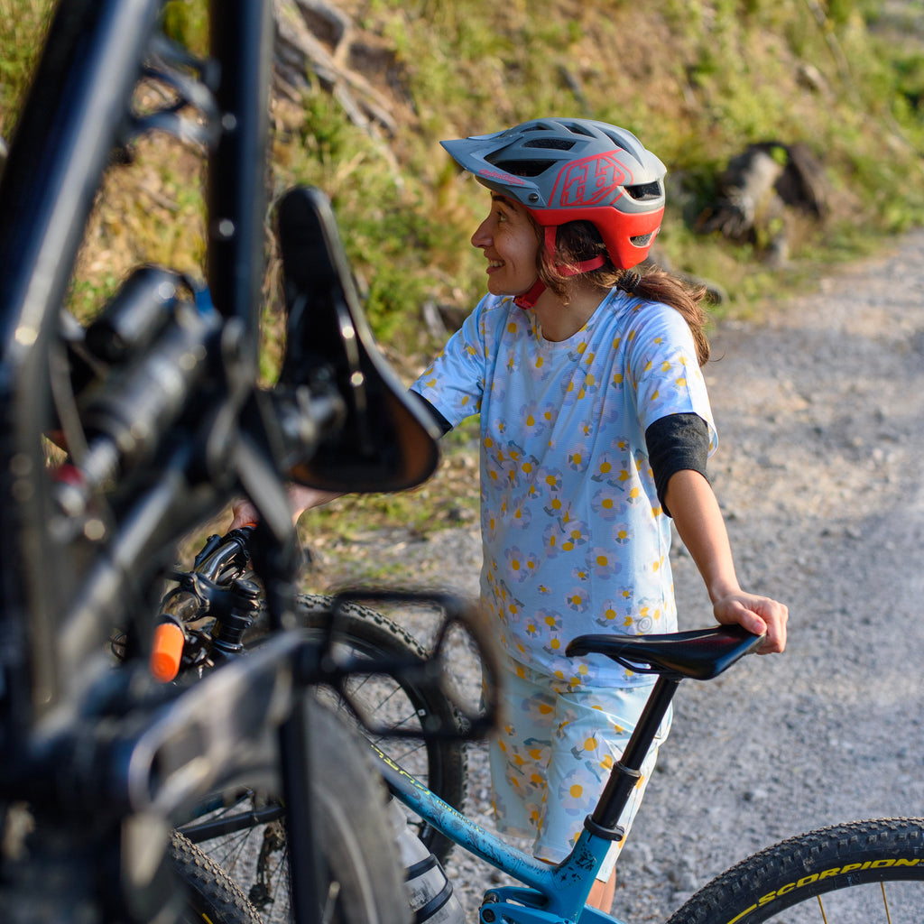 The 3/4 Riding Tee - Buttercup